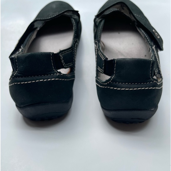 Clarks Collection Soft Cushion Strap Mary Jane Shoes - Picture 3 of 8